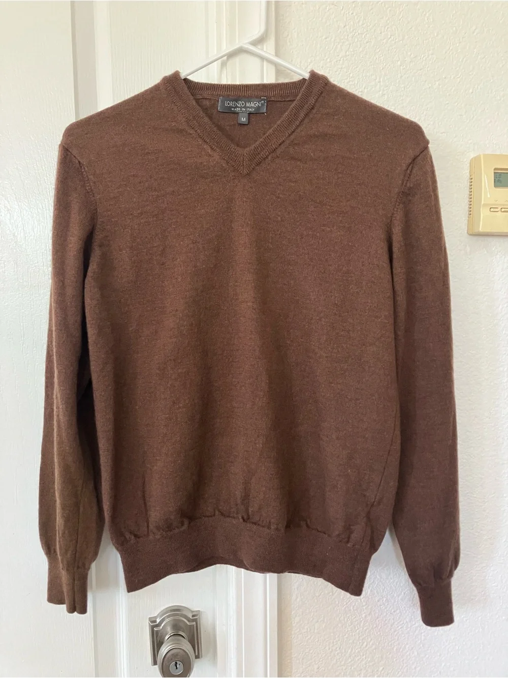 Lorenzo Magni  Men's V-Neck Chocolate Brown V-Neck Sweater Size M 100% Wool